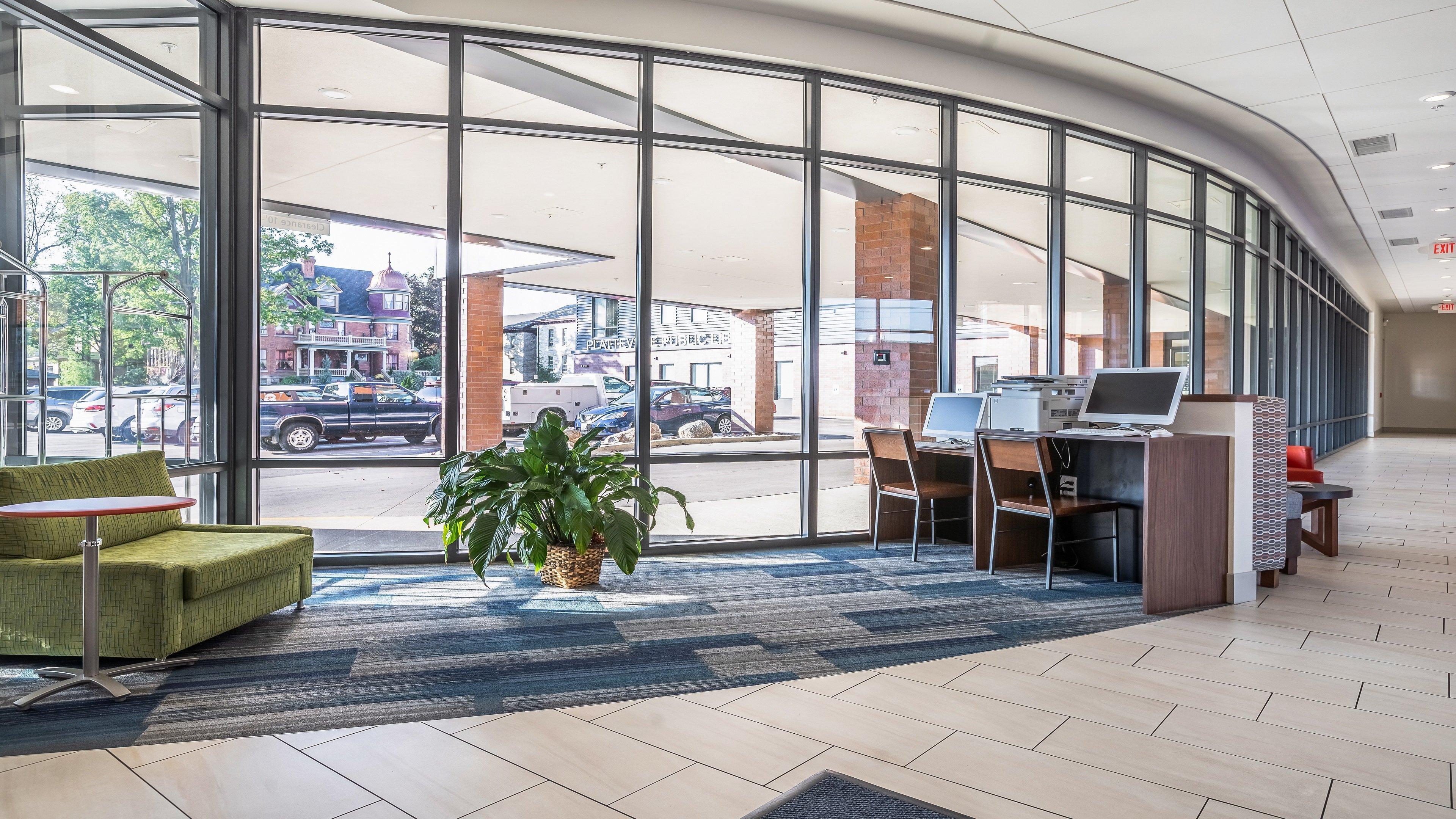 Holiday Inn Express & Suites Platteville By Ihg Экстерьер фото